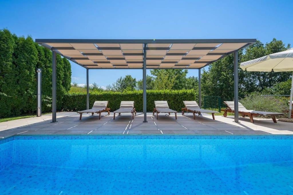 Eufemia Villa